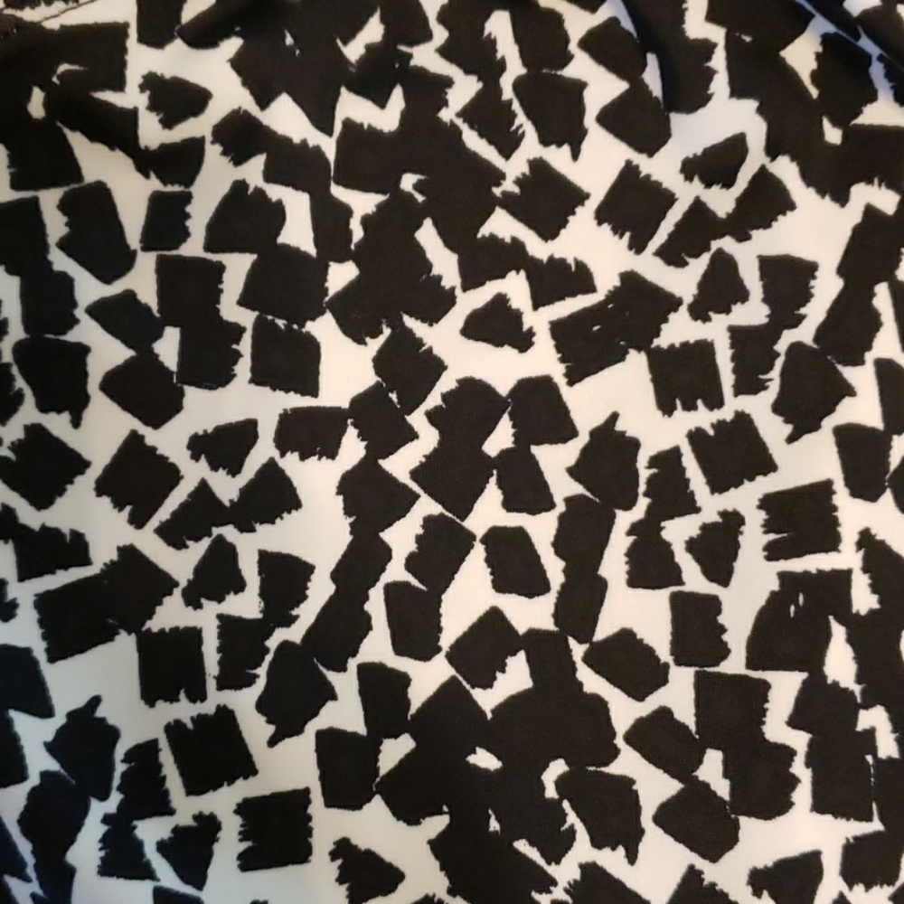 Black and White Abstract Tankini top XL - Picture 2 of 5
